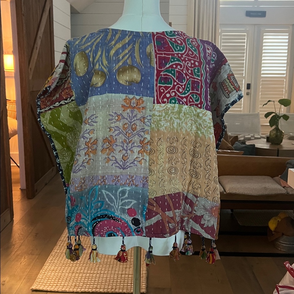 This unique Katha sleeveless top. One size fits most. Never worn - Picture 2 of 3